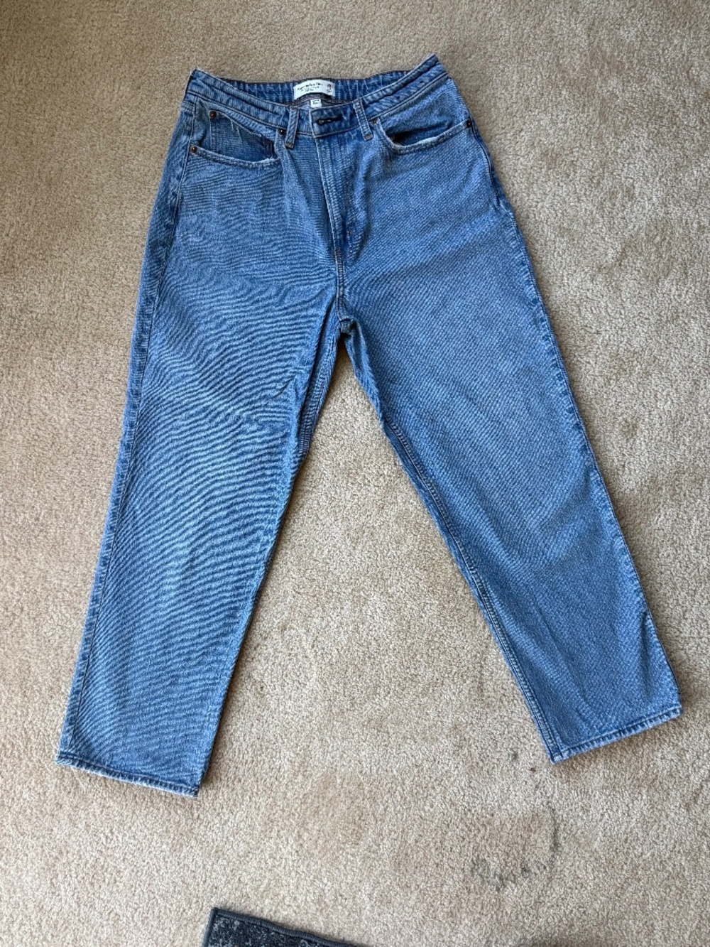 Abercrombie & Fitch Curve Love Vintage Straight High Rise